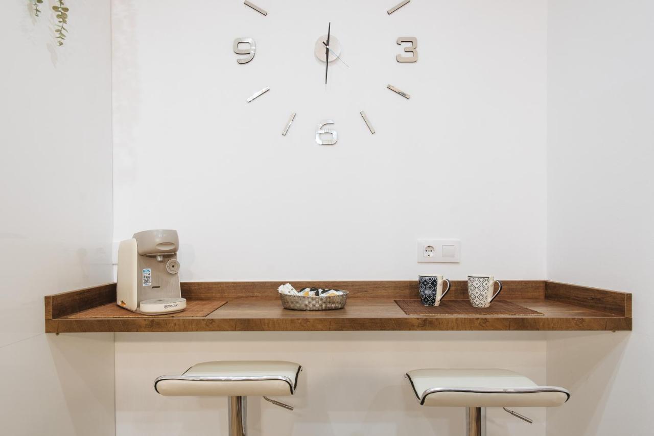 El Apartamento Del Reloj De Sol Séville Extérieur photo