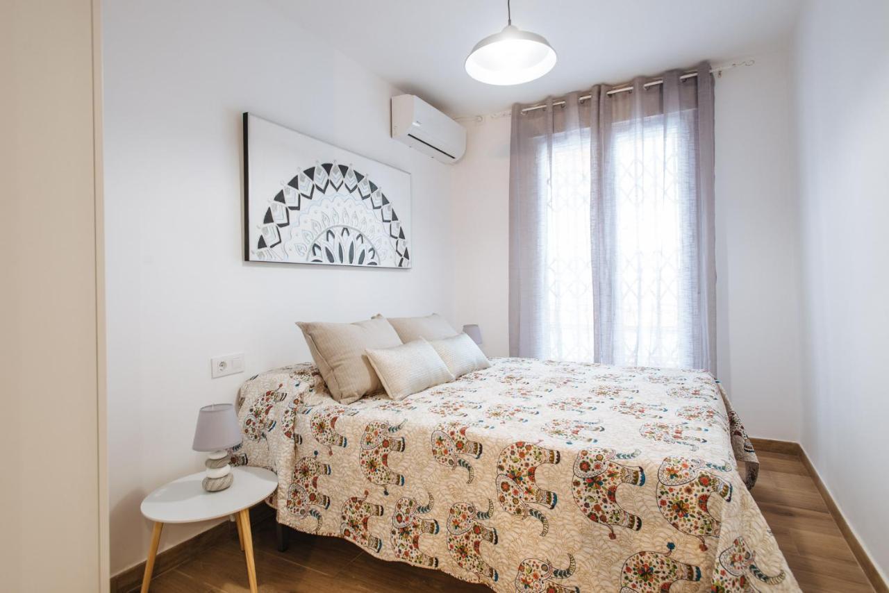 El Apartamento Del Reloj De Sol Séville Extérieur photo