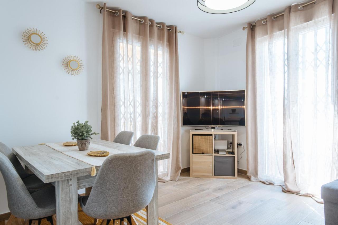 El Apartamento Del Reloj De Sol Séville Extérieur photo