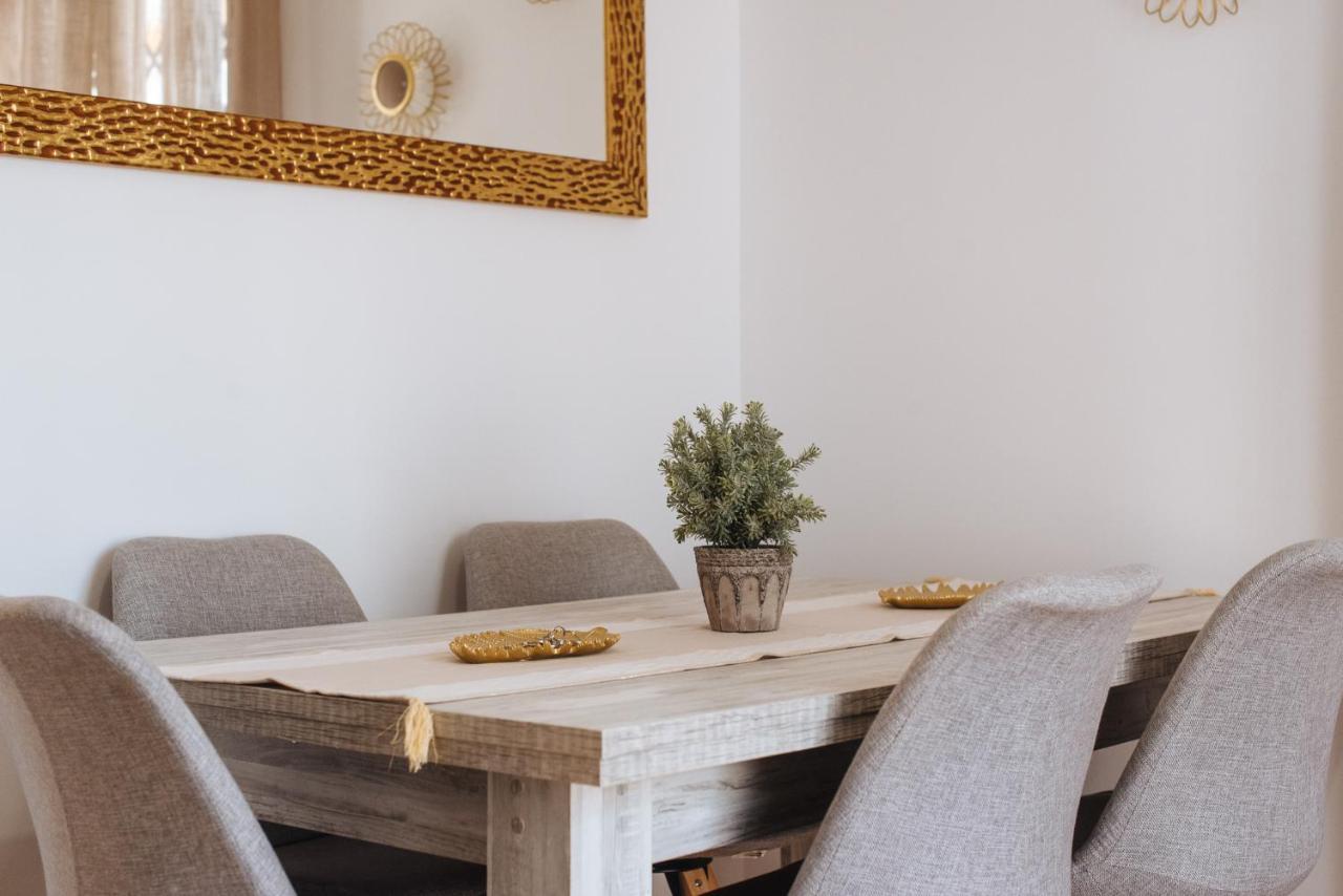 El Apartamento Del Reloj De Sol Séville Extérieur photo